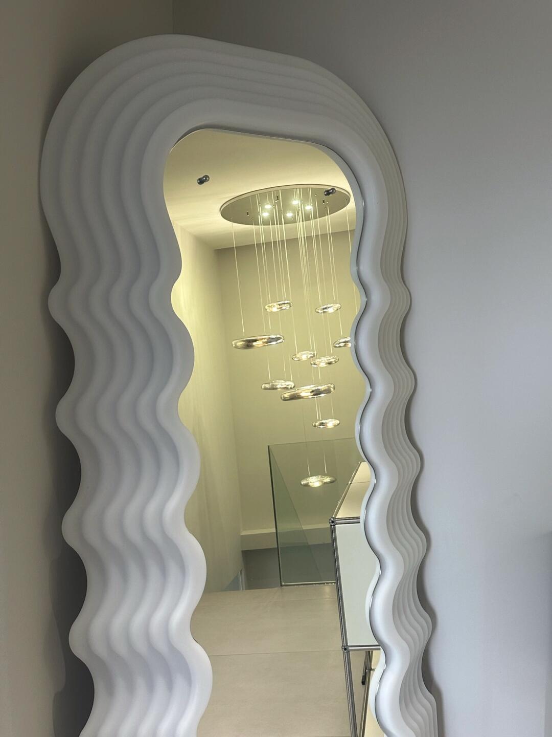 Fashionable Wavy Edge LED Light Mirror: A Standout Choice for Modern Homes