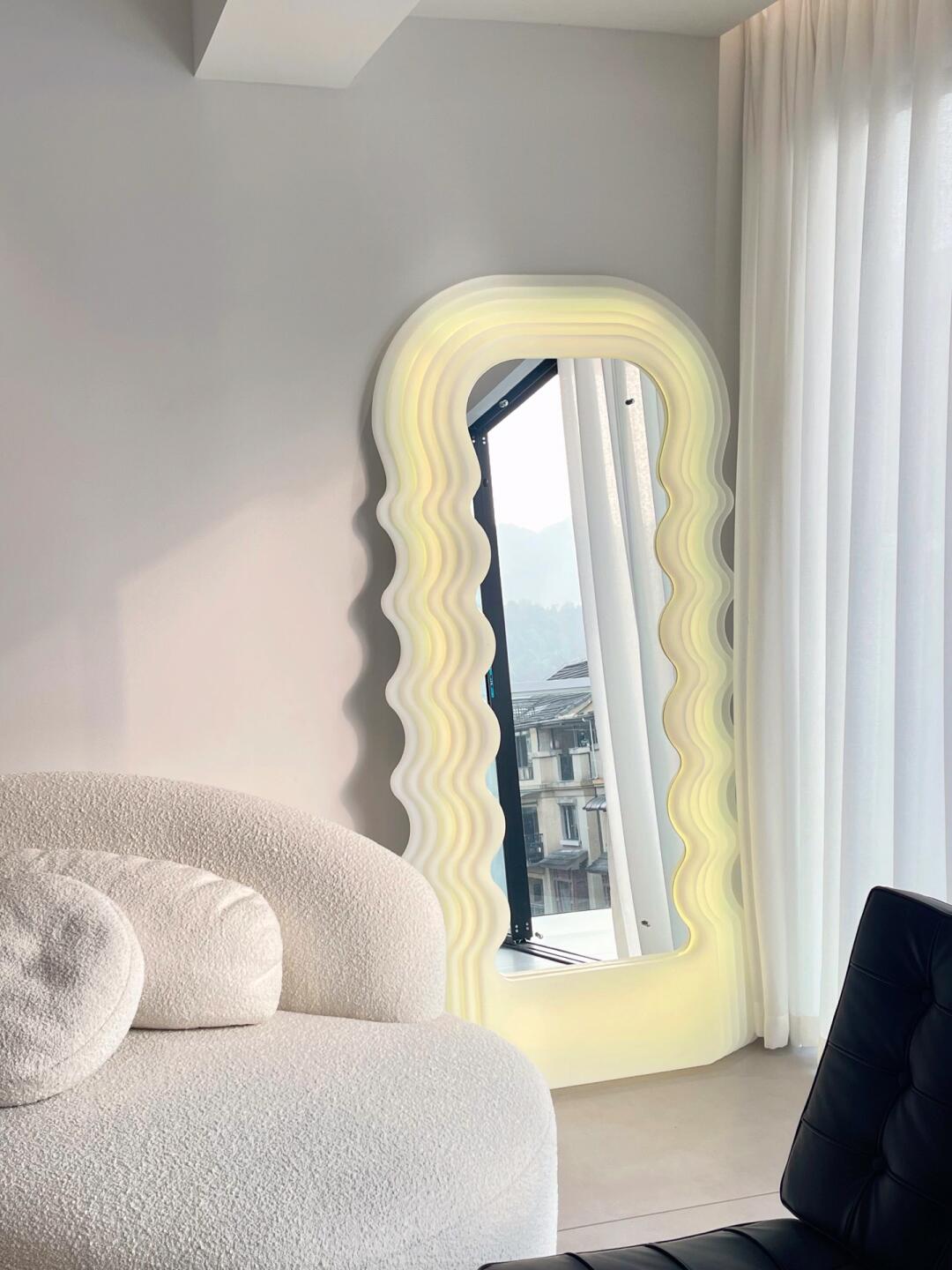 Fashionable Wavy Edge LED Light Mirror: A Standout Choice for Modern Homes