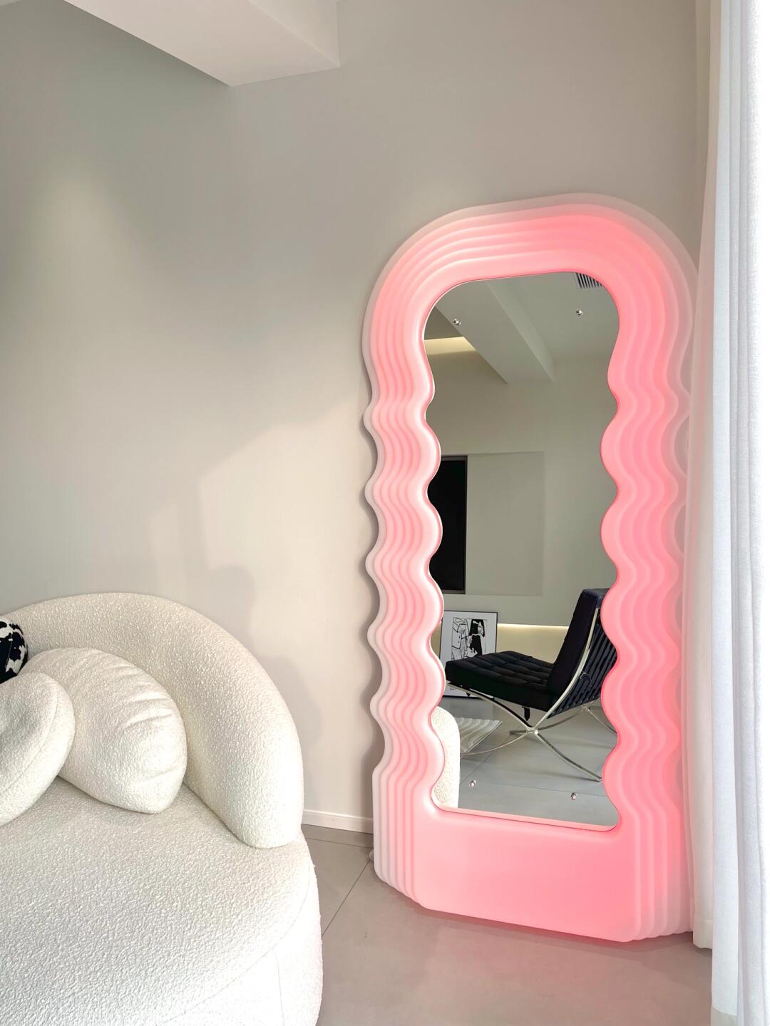 Fashionable Wavy Edge LED Light Mirror: A Standout Choice for Modern Homes